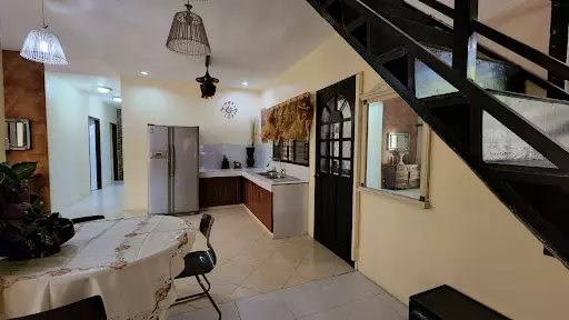 6 Bedrooms
4 Toilet and Baths
House in RER Subd. CdO — House and Lot in Filomino Neri Street, Cagayan de Oro, Misamis Oriental — Photo 4