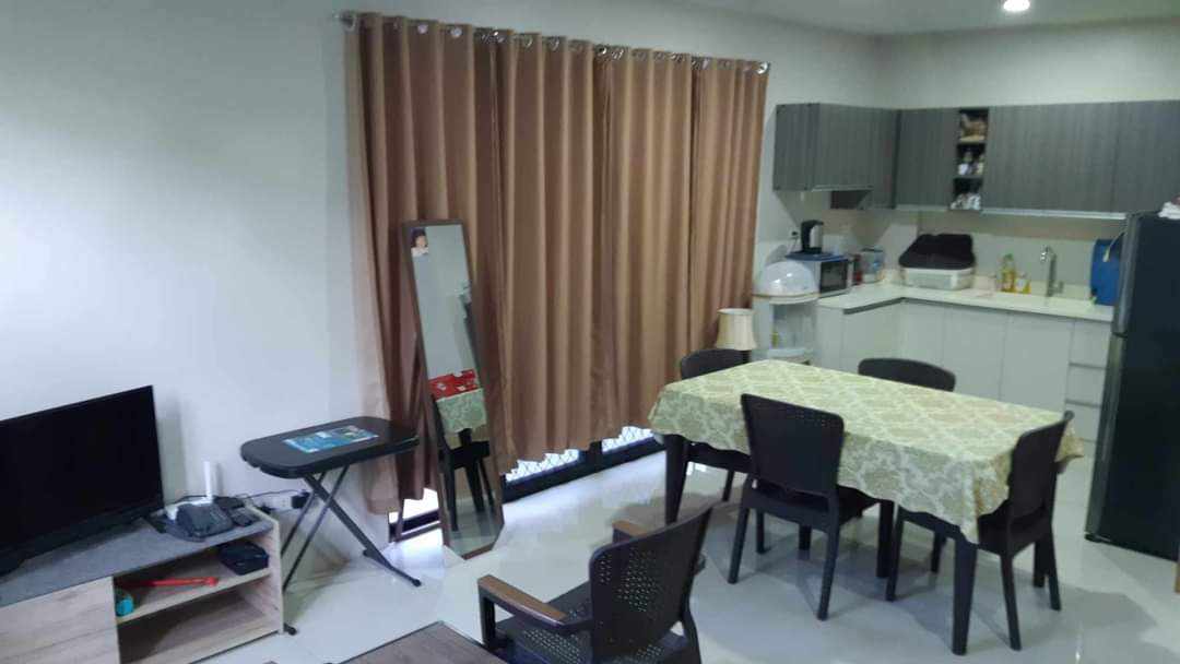 TWO-STOREY HOUSE FOR RENT - photo 6