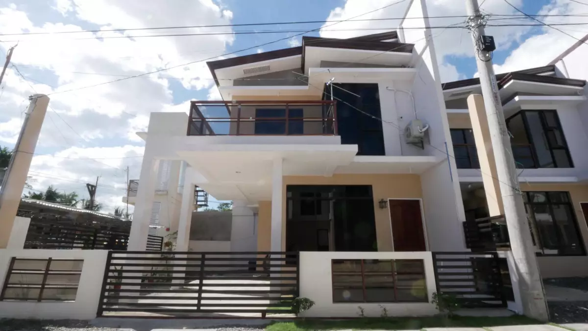 Fully-Furnished 3BR, 3T&B House & Lot Alberlyn TALISAY CEBU