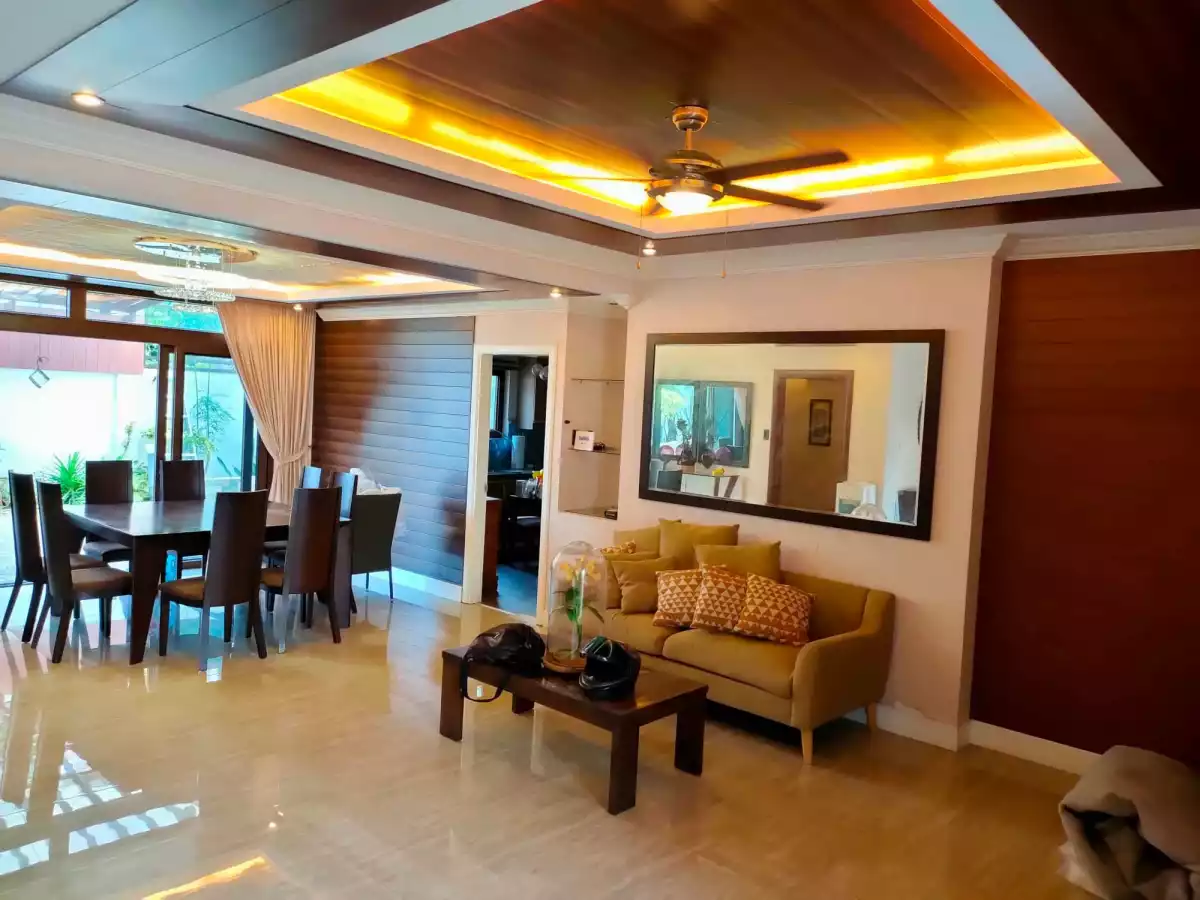 Vistamar Residences 3 Storey House For Sale — House and Lot in Lapu-Lapu City, Cebu, Philippines — Photo 5