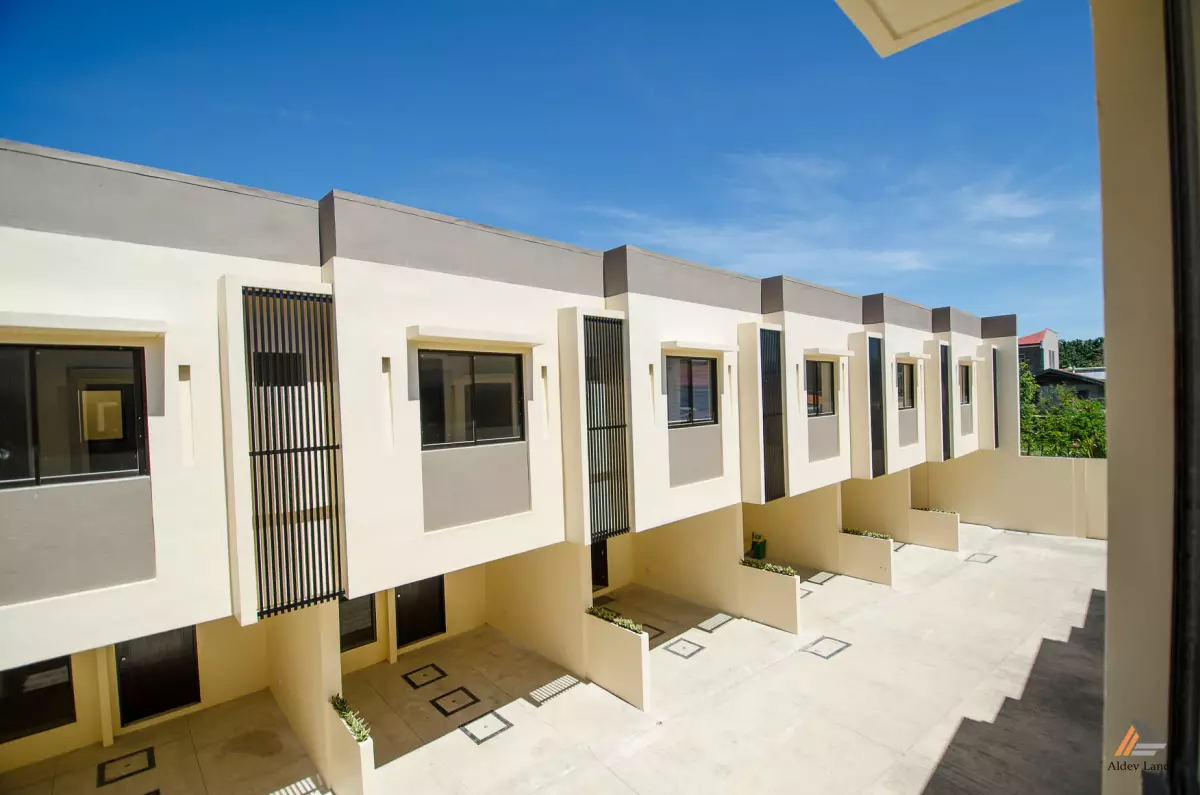 Turnberry Place 1 (2 STOREY TOWNHOUSE RFO) — Townhouse in Matumbo-Pusok Road, Lapu-Lapu City, Cebu — Photo 2