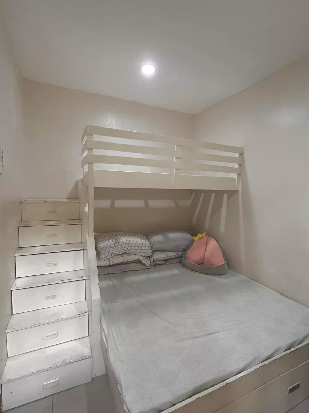 Open photo 11 of 18 — Casa Mira Linao 3 Bedrooms for Assume