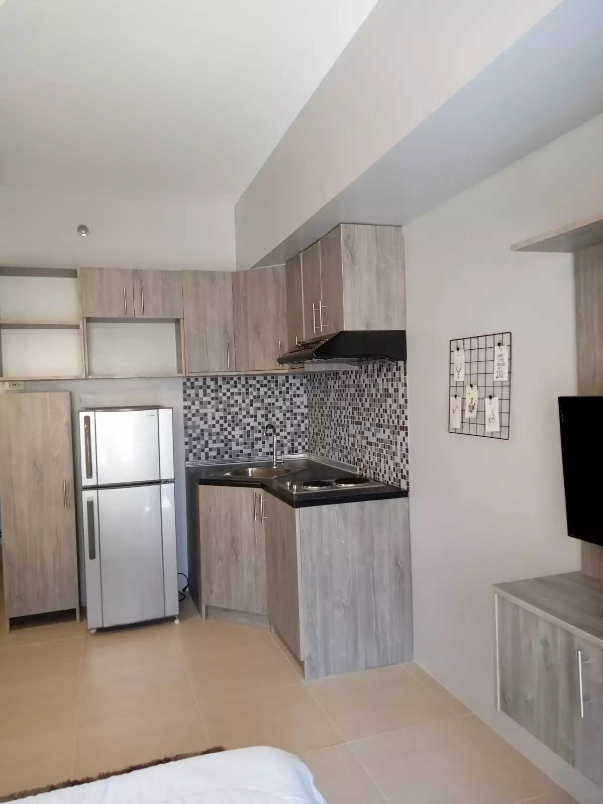 Fully-Furnished Studio Unit For Rent — Studio in Lahug, Cebu City, Cebu — Photo 7
