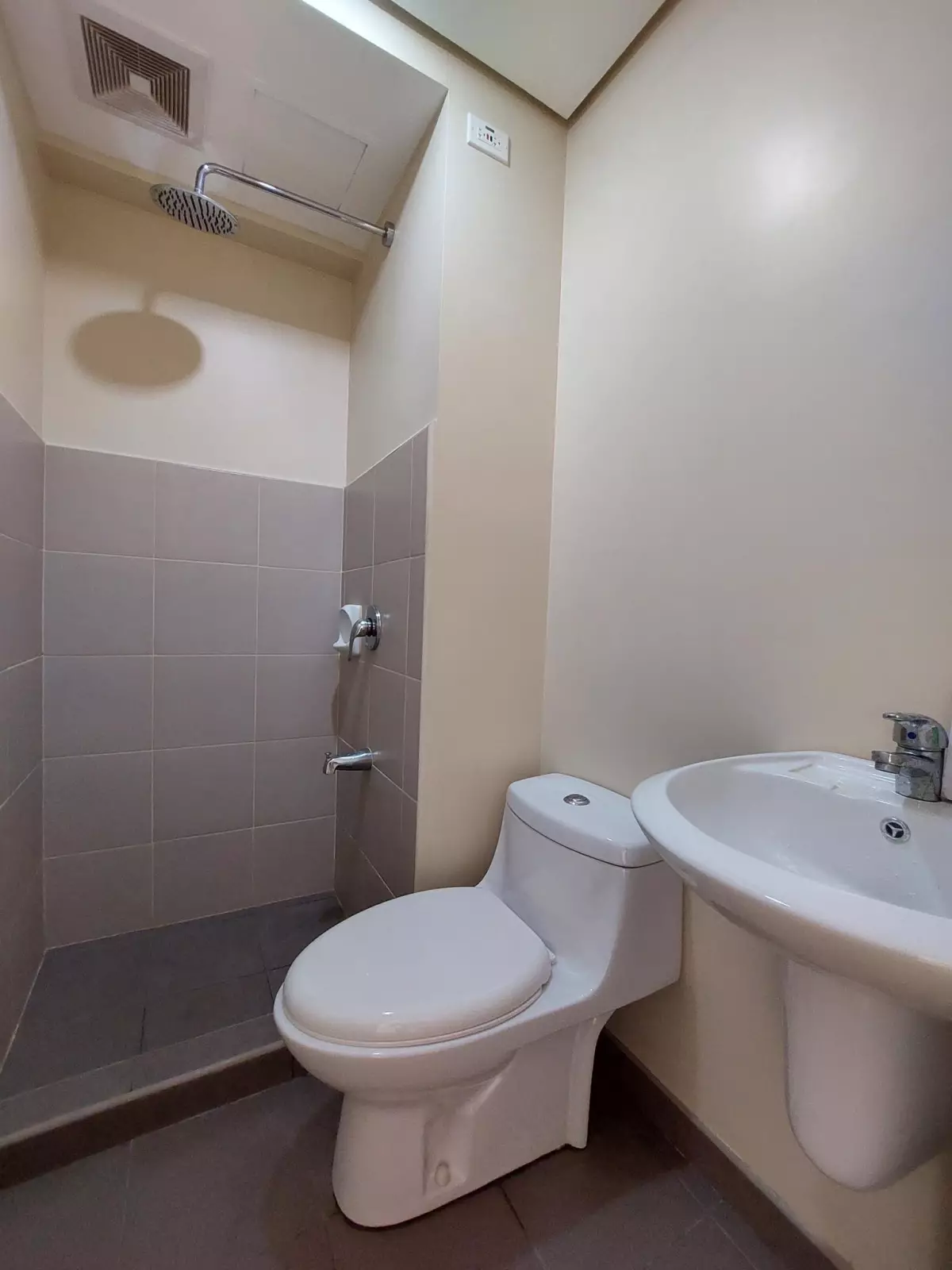 For Rent Semi-Furnished Studio Unit — Studio in Lahug, Cebu City, Cebu — Photo 5