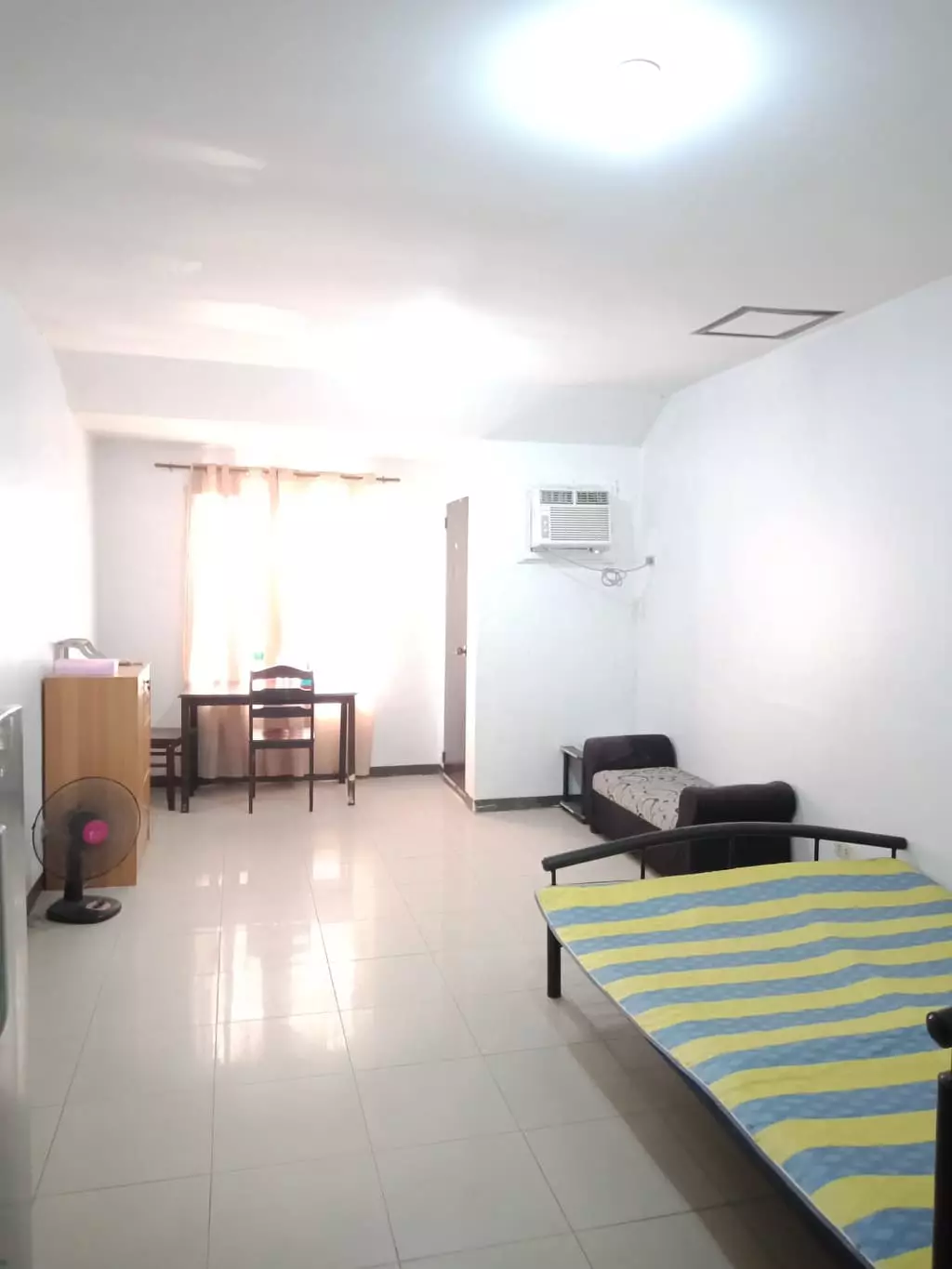 For rent Furnished Studio unit in Deca Tipolo Mandaue city Cebu