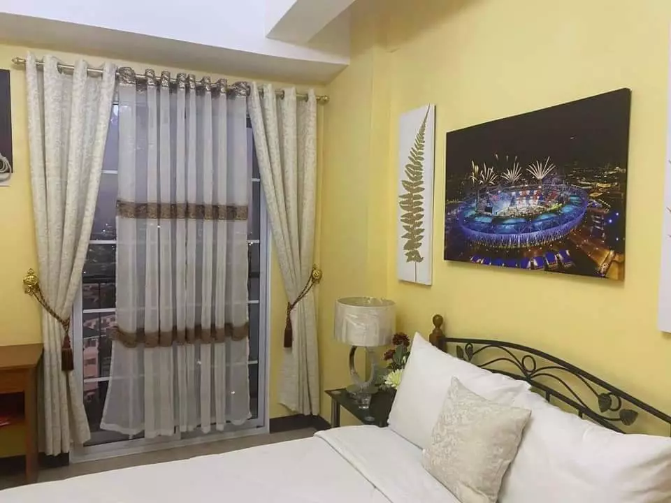 Furnished Two Bedrooms Unit with Balcony in Apple One Banawa - photo 3