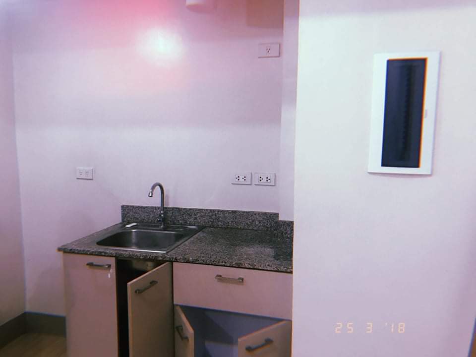 Manila parkview Tower 3 dahlia and tower 4- acacia Unit G&N - photo 4