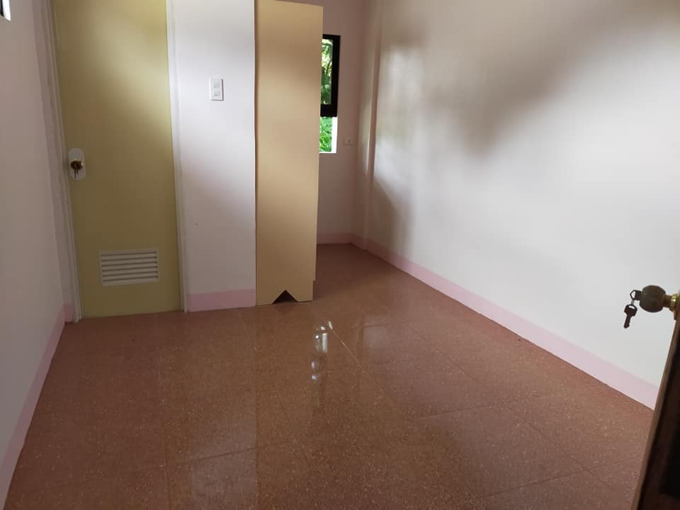 4 bedrooms 5 toilet and bath house and lot for sale in Ubujan Tagbilaran City  - photo 7