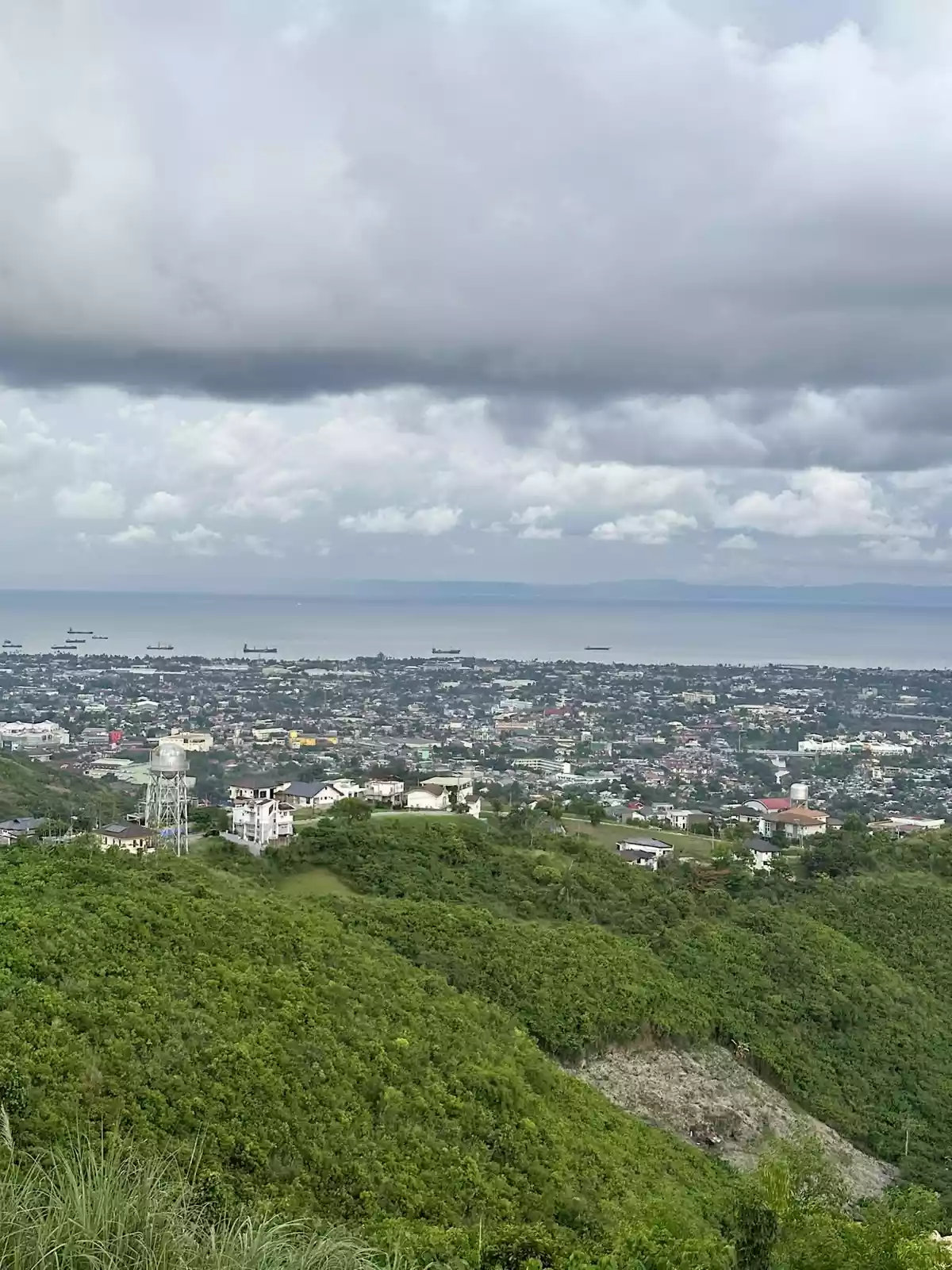 Overlooking Vista Grande House For Sale — House and Lot in Rio de Janeiro Street, Talisay, Cebu — Photo 4