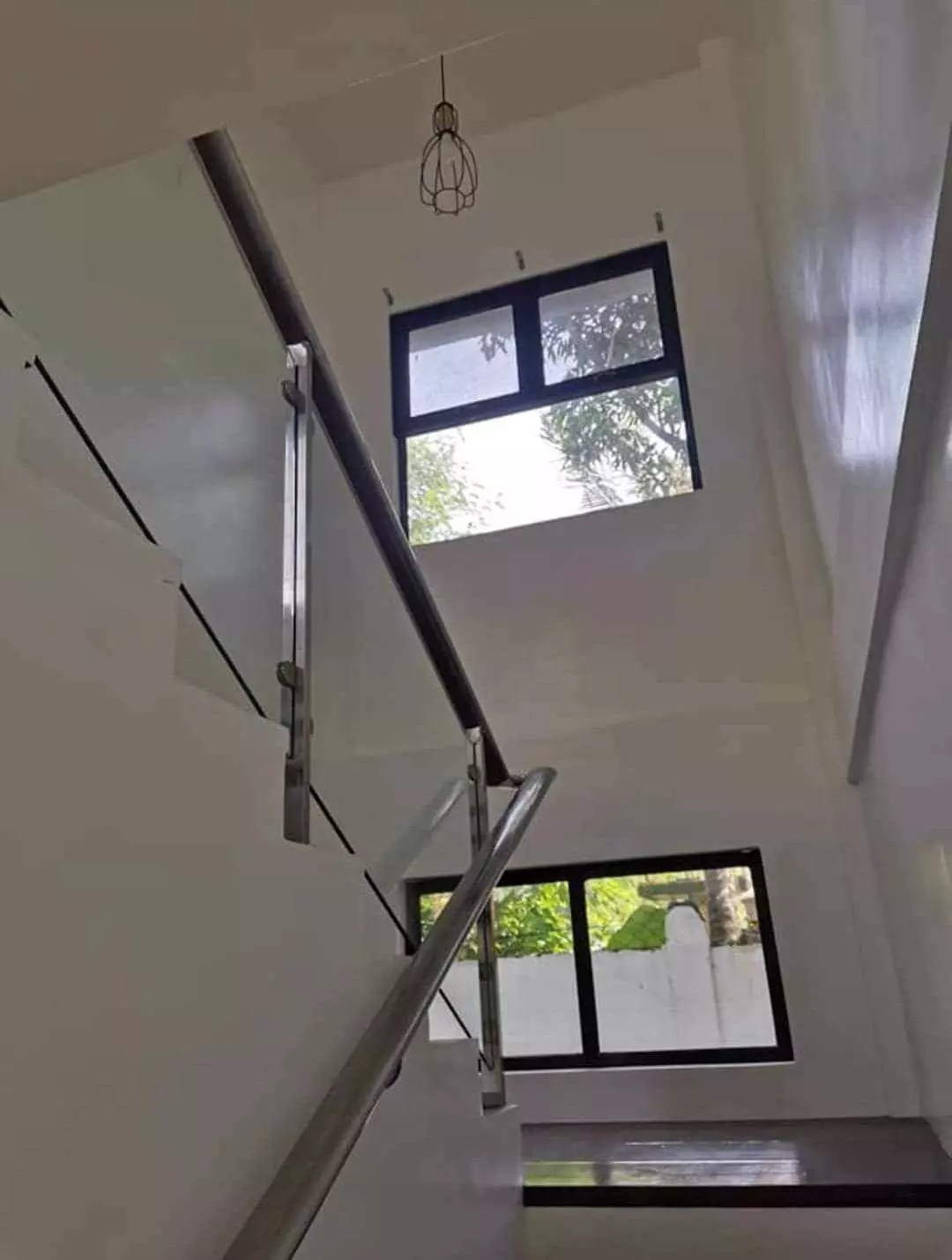 TWO-STOREY HOUSE FOR RENT - photo 7