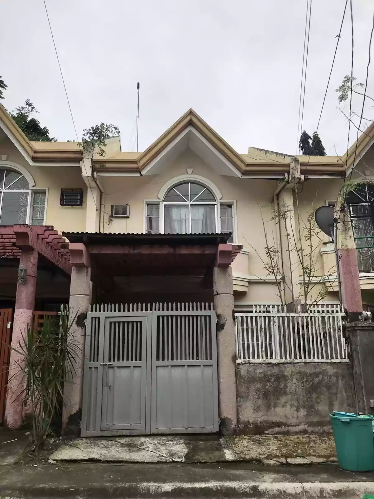 Open photo 12 of 12 — 2 Storey and 2 Bedroom Townhouse For Sale