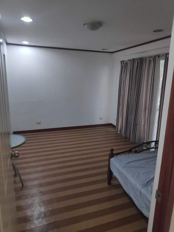 House and Lot for Sale - photo 4