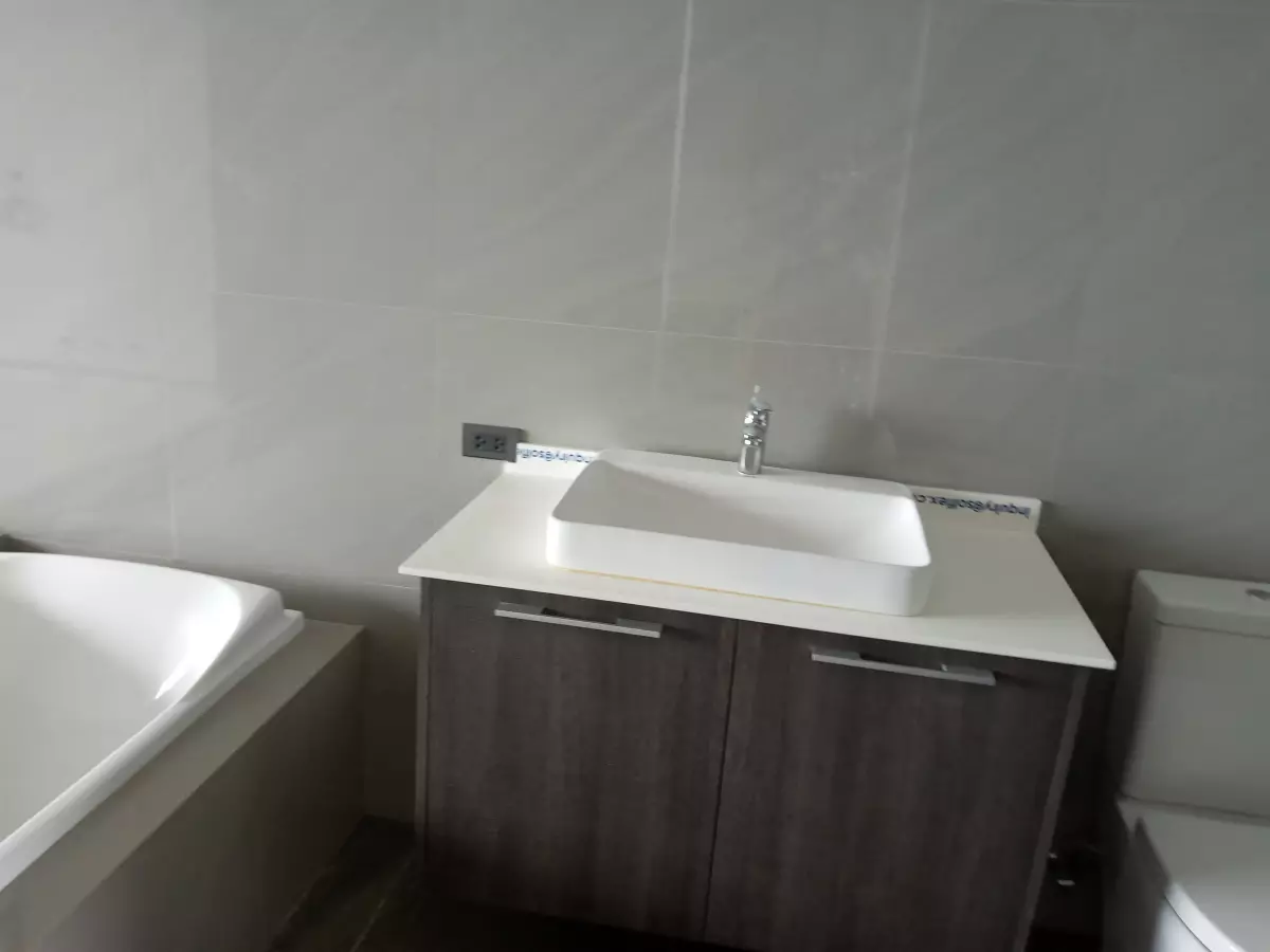 For Sale Studio Unit in The Reef Mactan Residences Beach front Condominium — Studio in Lapu-Lapu City, Philippines — Photo 4