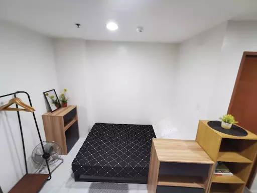 Open photo 26 of 37 — Fully furnished modern minimalist studio for rent in Capitol