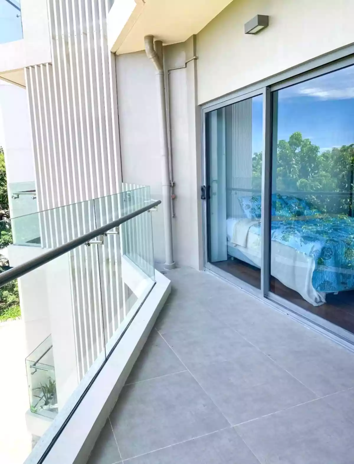 1BR Condo for Sale in Tambuli Seaside Living — Studio in Maribago, Mactan Island, Lapu-lapu — Photo 4