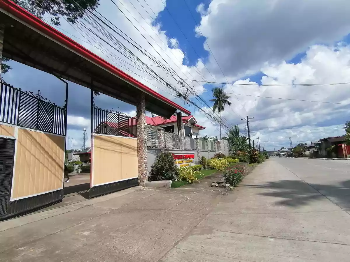 COMMERCIAL & RESIDENTIAL LOTS FOR SALE IN BAYUGAN CITY!