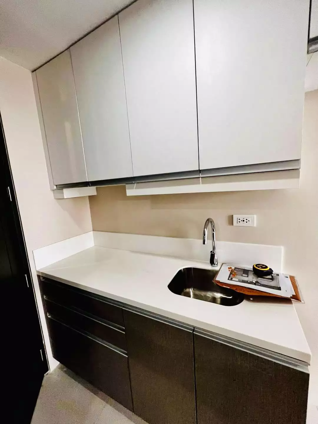 Rush Sale BIG STUDIO CONDO unit in BASELINE, JUANA OSMEÑA, CEBU CITY — Studio in Cebu City, Cebu, Philippines — Photo 4