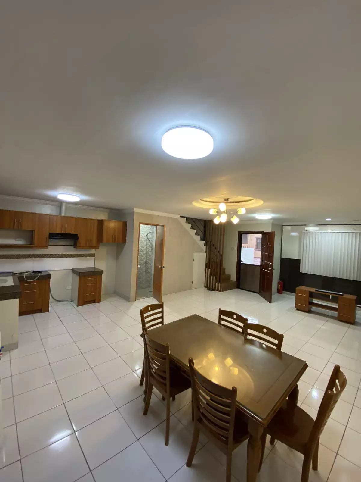 FOR SALE: 3 BEDROOM HOUSE IN BANILAD — Townhouse in Old Bonifacio St, Cebu City, Cebu — Photo 2