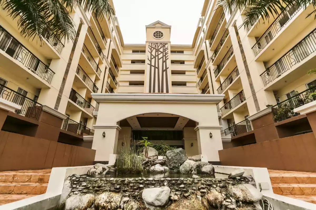 Open photo 13 of 17 — 2BR Woodcrest Guadalupe for SALE Cebu City
