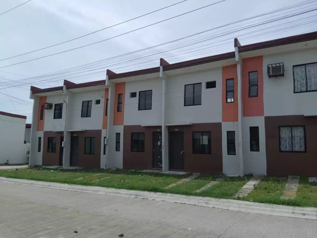 For Assume Townhouse in Tierra  - photo 3