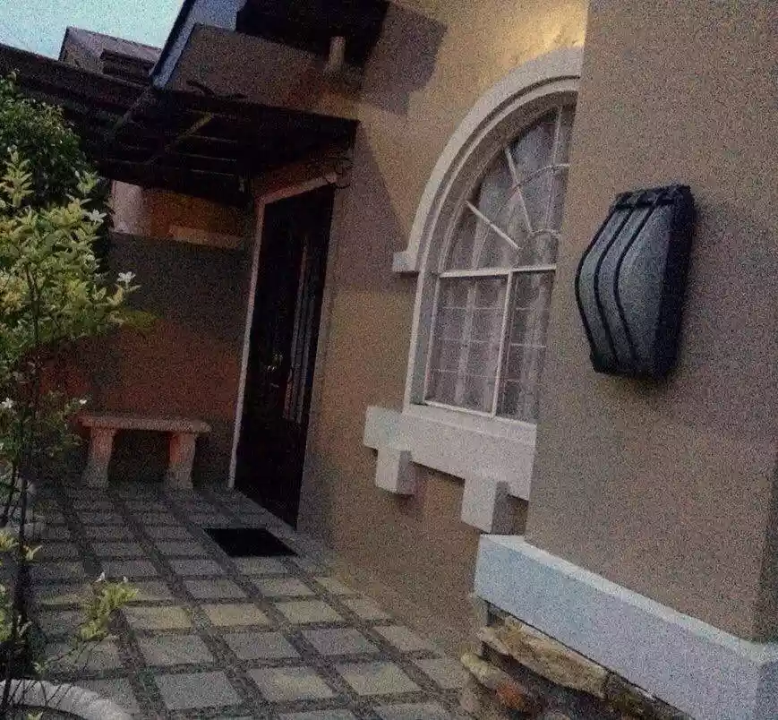 Furnished House and Lot in Collinwood - photo 2