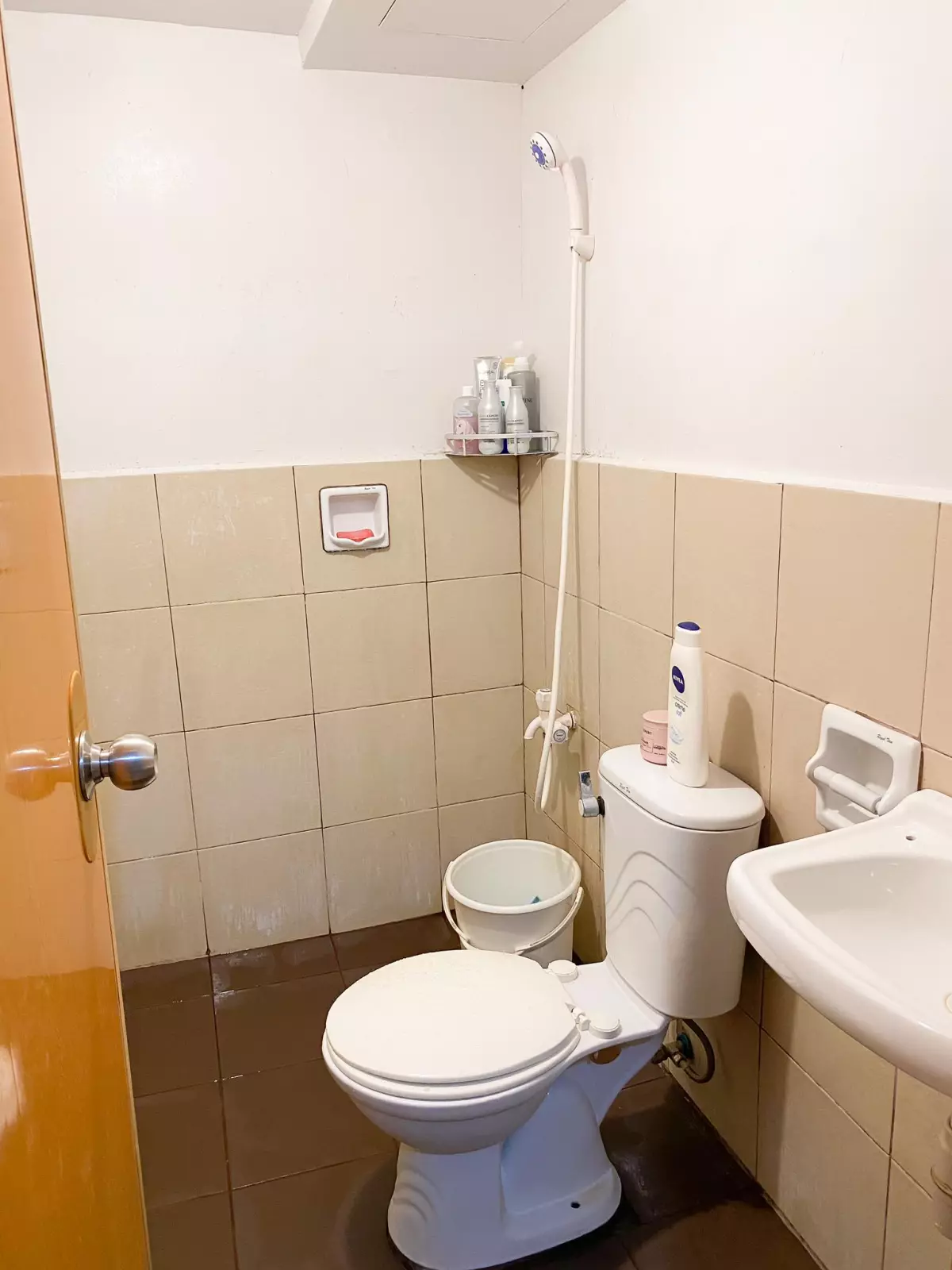 For Assume Furnished 2BR CONDO UNIT with Fully-paid Parking in Urban Deca - photo 7