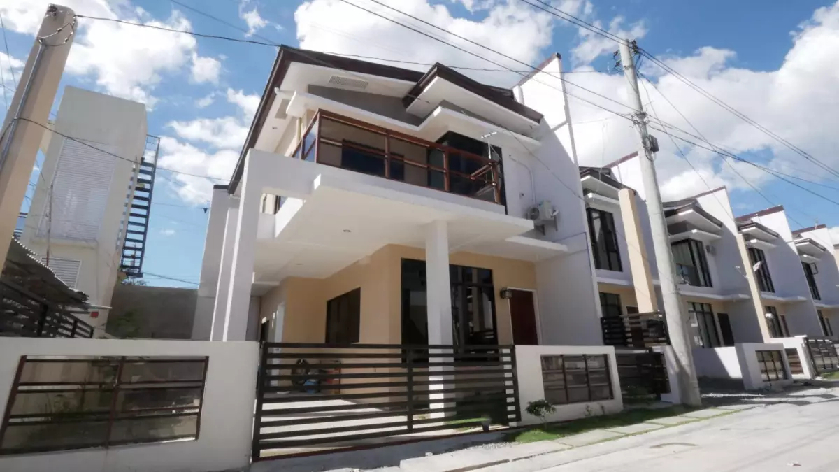 Open photo 15 of 15 — Fully-Furnished 3BR, 3T&B House & Lot Alberlyn TALISAY CEBU
