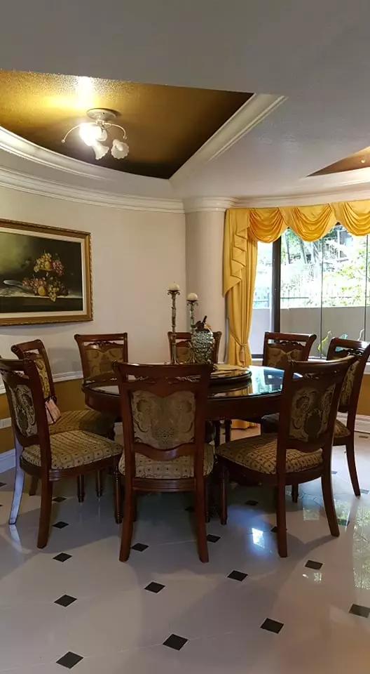 3 storey house, fully furnished with roof deck