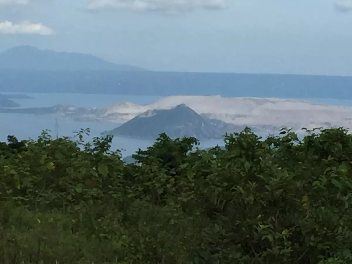 27has Tagaytay-Taal View - photo 2