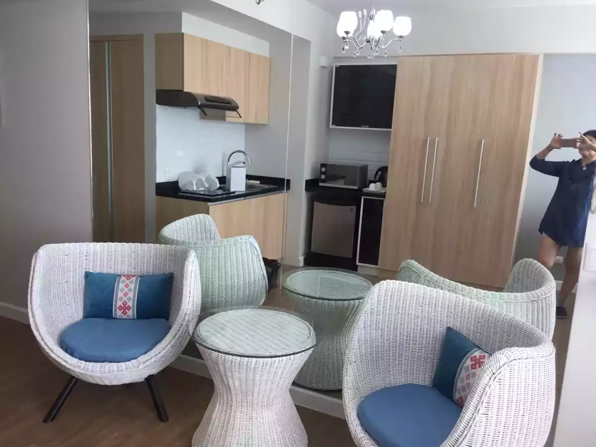Fully Furnished Studio Unit Solinea Lazuli Tower 3 — Studio in Cebu City, Philippines — Photo 6