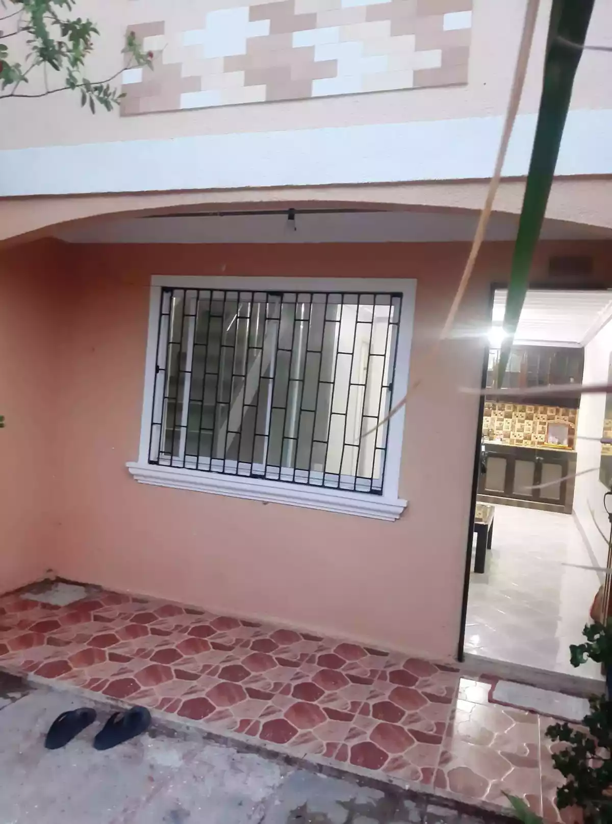 FOR RENT SEMI-FURNISHED TOWNHOUSE UNIT IN MACTAN CEBU CITY  - photo 4