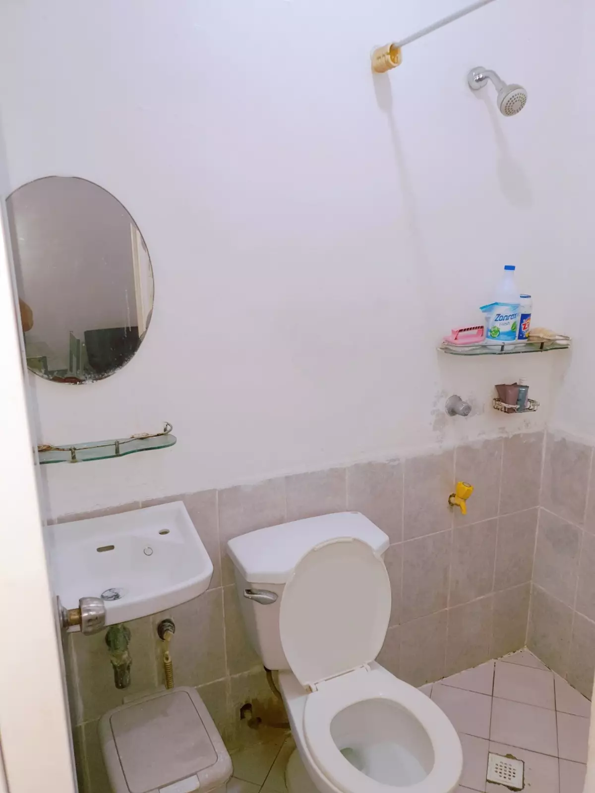 FOR ASSUME : HOUSE AND LOT IN MACTAN, LAPU-LAPU CITY - photo 4