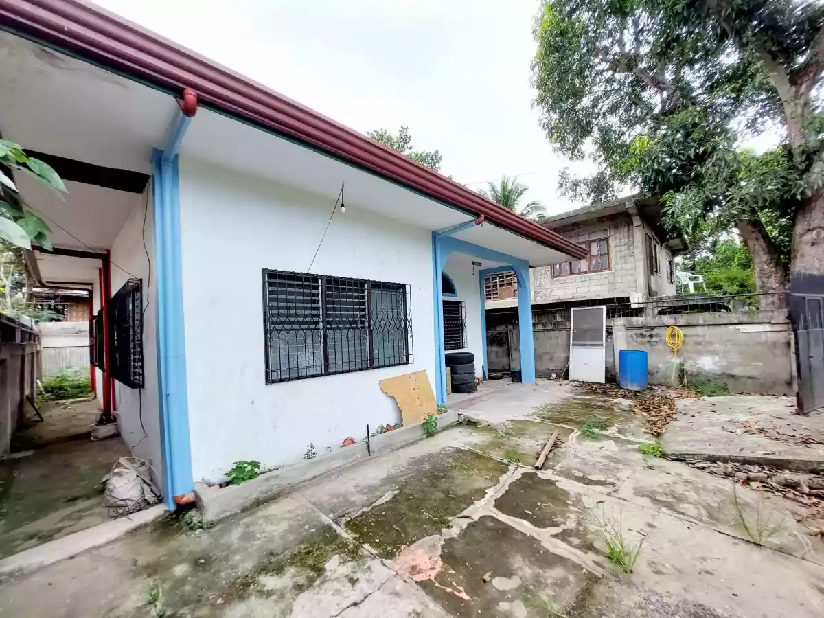 NICE LOCATION!  HOUSE AND LOT. - photo 5