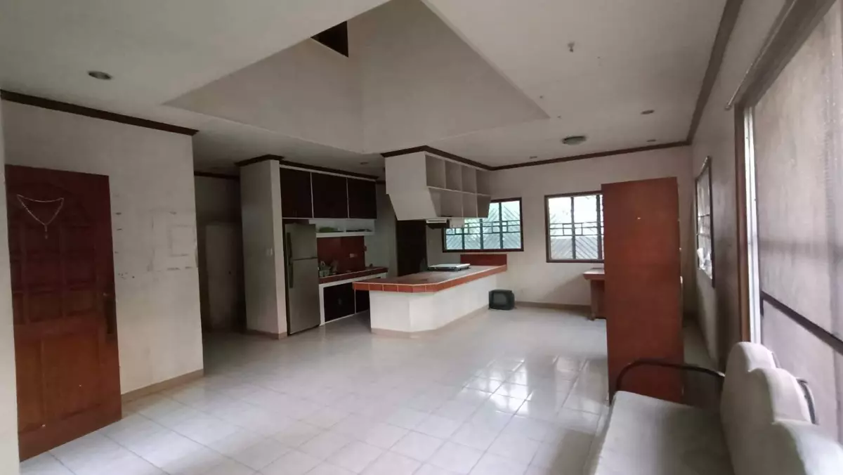 House and Lot 2nd lot from Mabuhay Road, GSC  - photo 2