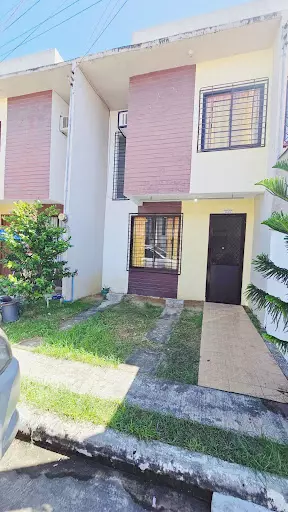 FOR SALE FULLY FURNISHED 2BR FOR ONLY 2.7M in SUNBERRY SOONG- MACTAN RD — Townhouse in Casia-Soong Road, Maribago, Lapu-Lapu City — Photo 3