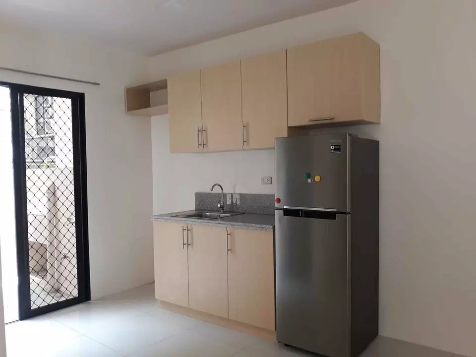 For rent 5bedrooms brand new House and Lot in Canduman Mandaue near  Ateneo De Cebu - photo 3