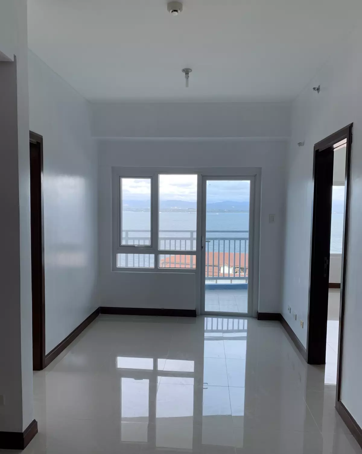 2 Bed Room End Unit For Sale