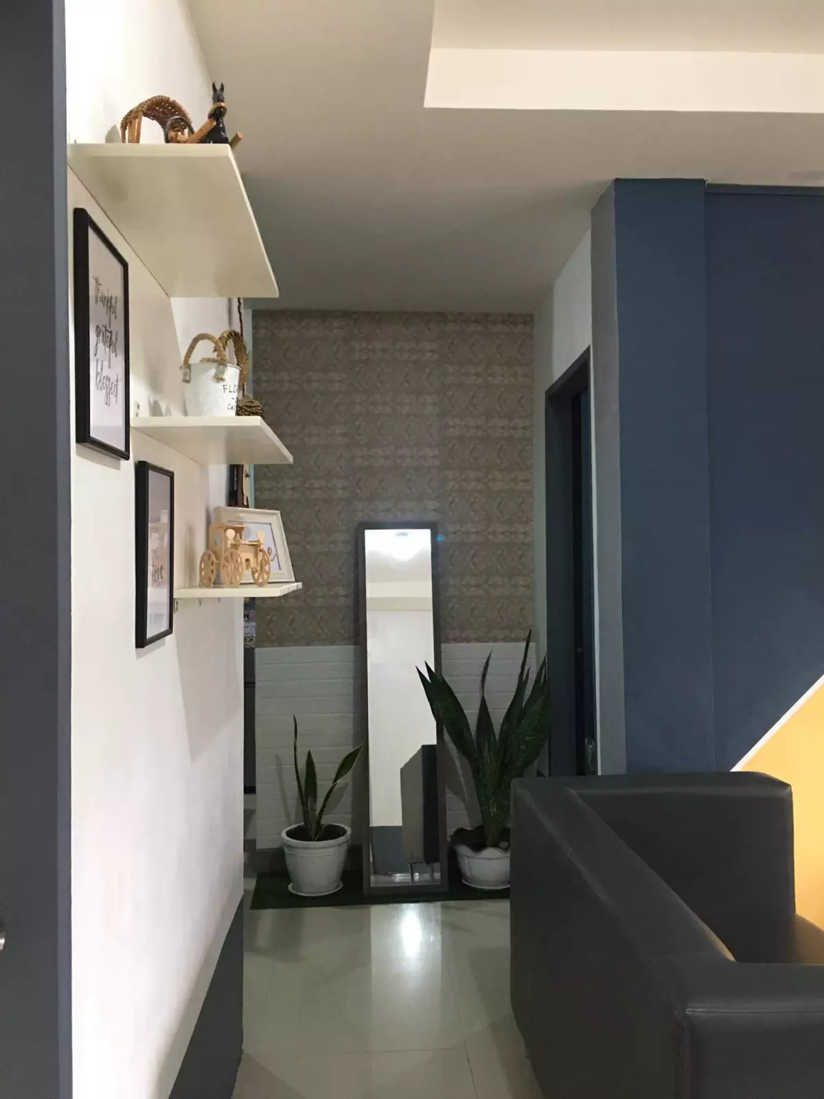 Beautiful 3 Bedroom House at Windsor Heights for Assume - photo 6