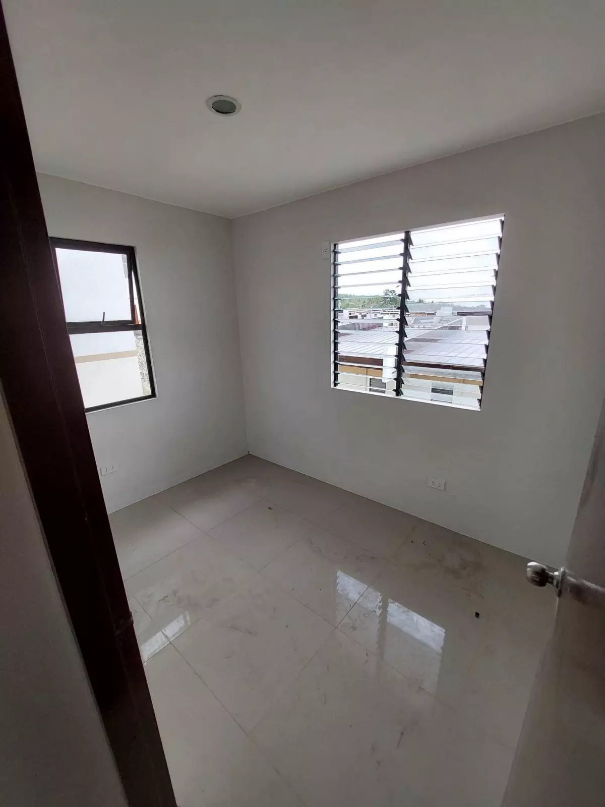 For Assume Casa Mira South — Townhouse in City of Naga, Cebu, Philippines — Photo 3