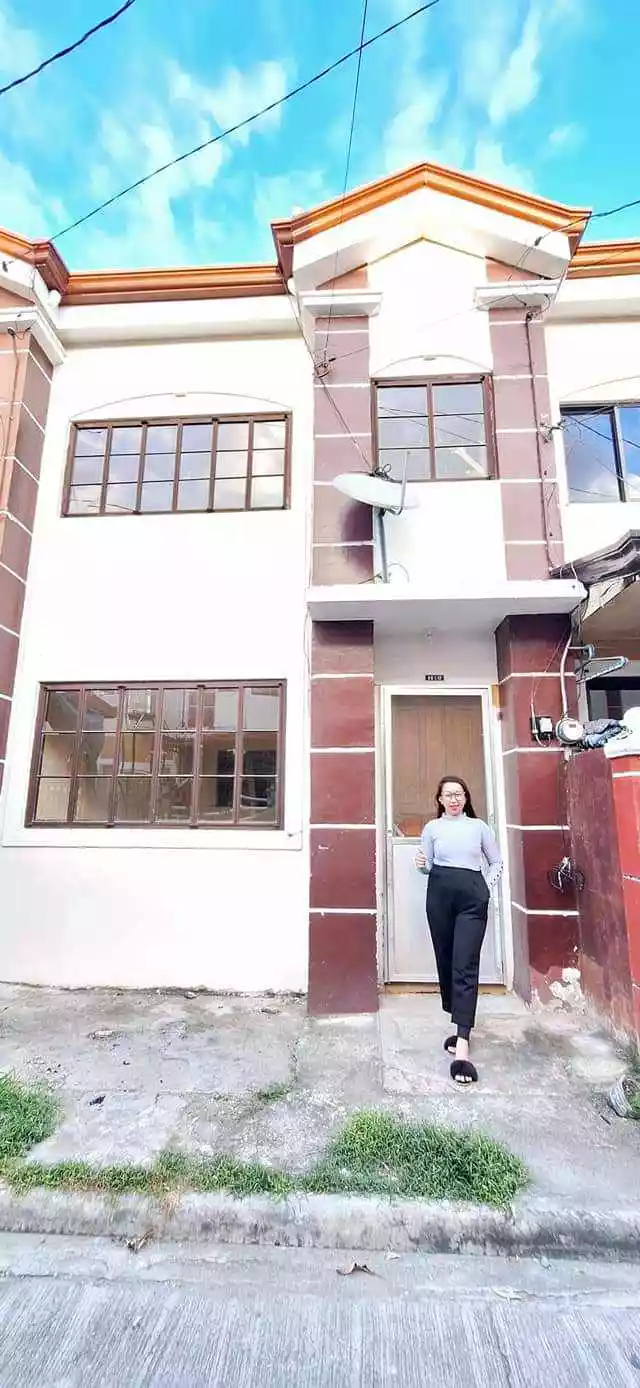TWO-STOREY HOUSE FOR RENT