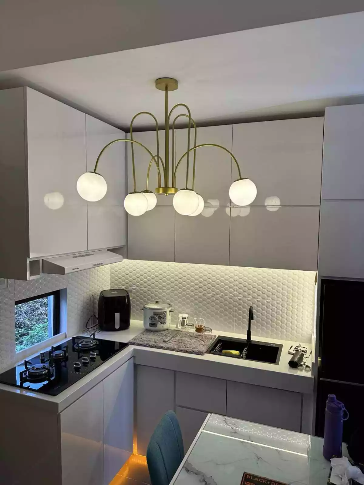 ASSUME HOUSE and LOT in AMOA 850K ONLY — House and Lot in Compostela, Cebu, Philippines — Photo 6