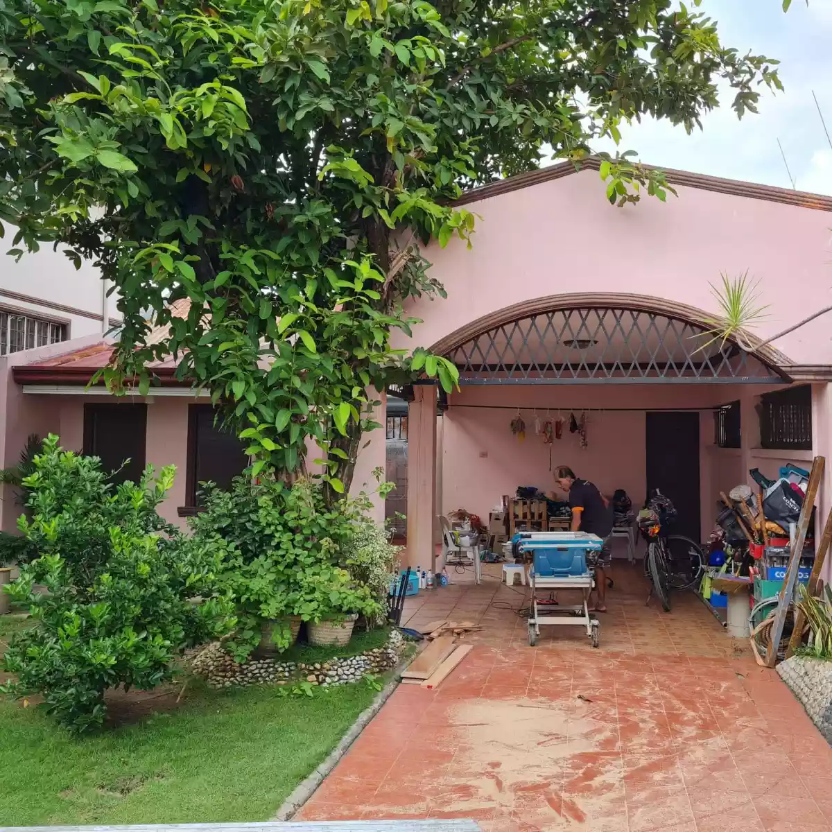 Big House and Lot near National Highway — House and Lot in Mandaue City, Cebu, Philippines — Photo 7