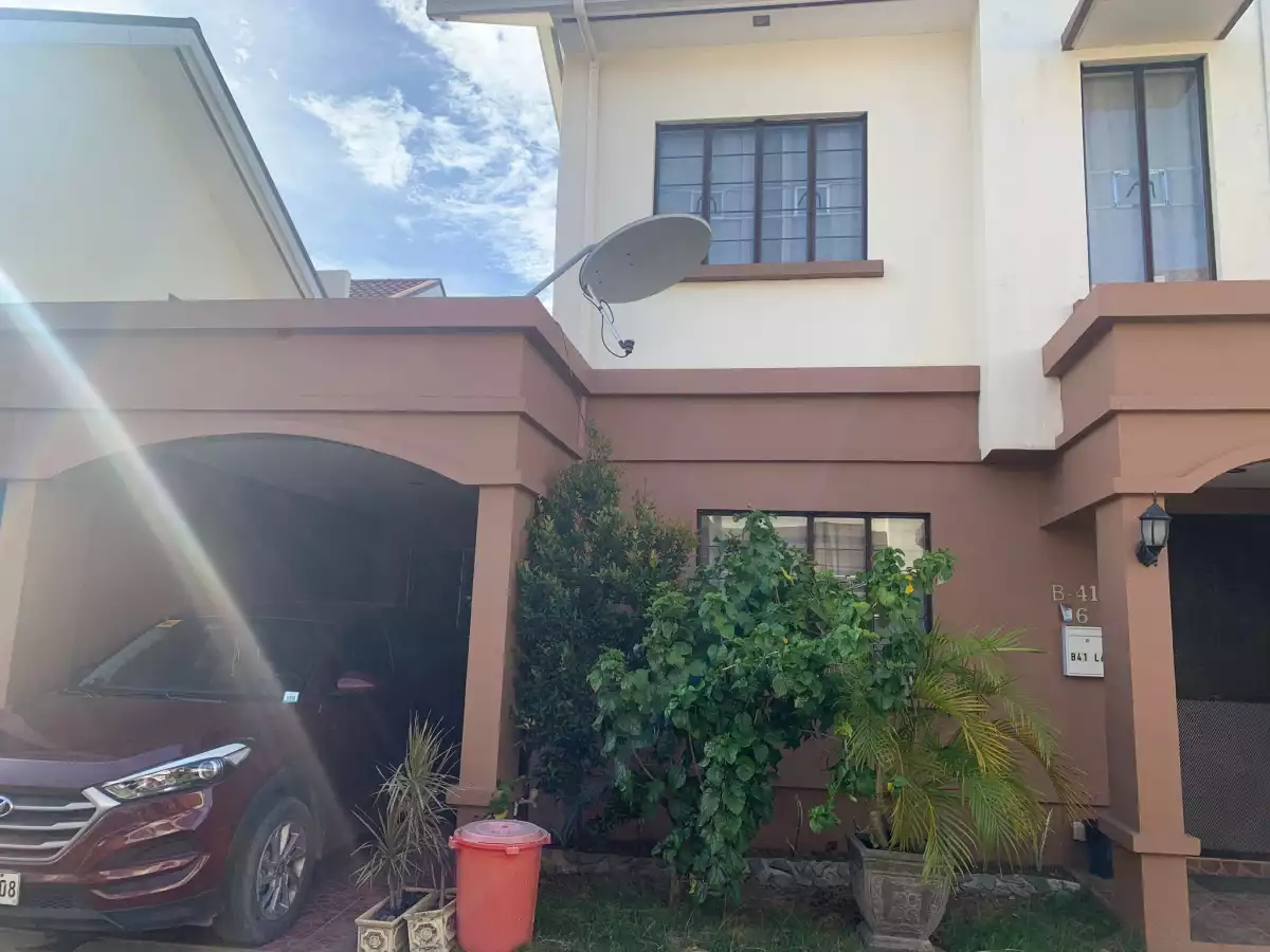 Open photo 11 of 13 — HOUSE AND LOT FOR RENT IN BAYSWATER MACTAN