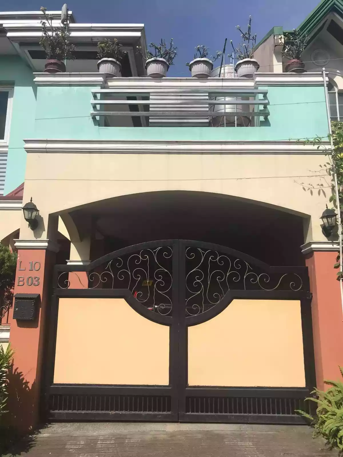 Ridgemont Executive village House & Lot for Sale  - photo 3