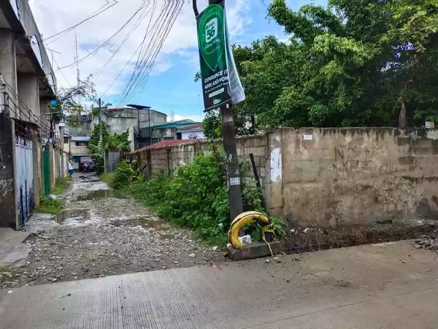 2 titled lot - photo 3