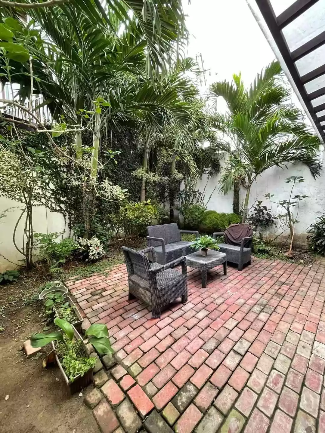 Open photo 18 of 20 — Elegant House & Lot in Talisay City