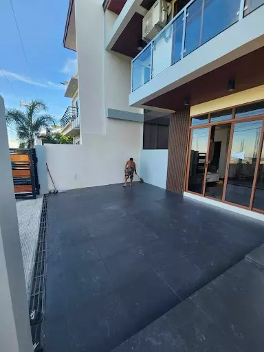 Open photo 12 of 23 — 4-Bedroom Apartment for Sale in Talisay, Cebu