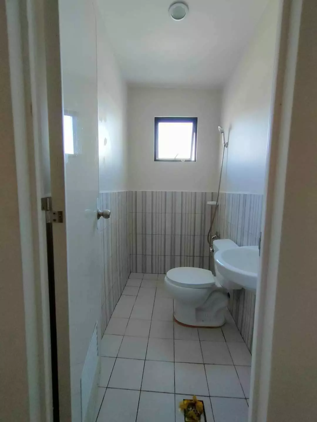 For Assume  Ready for Occupancy TH A Finished Unit in Casamira South Langtad, Naga Cebu - photo 6