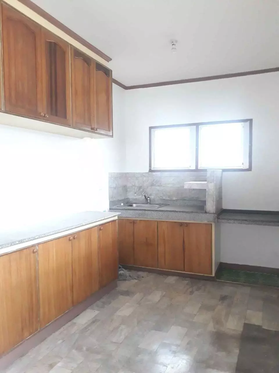 For Rent 3 Bedrooms Unfurnished  Bungalow House with Basement in  Mandaue city Cebu near J-Mall - photo 2