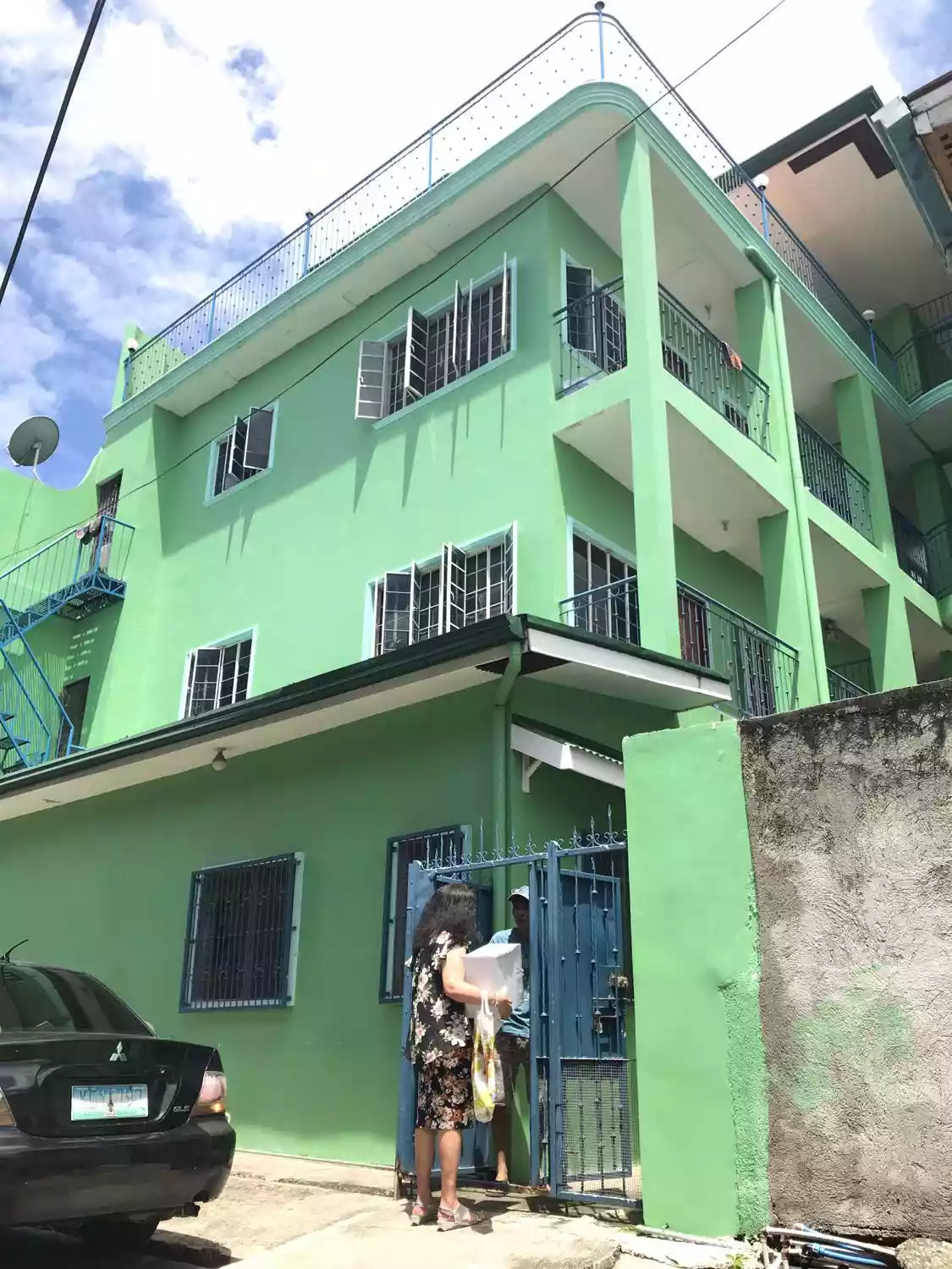 4 Storey Apartment Building for Sale
